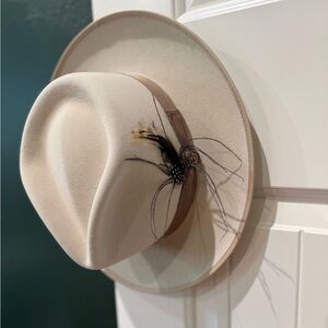 Goorin Bros Cream/Tan Fedora with Feather Accent